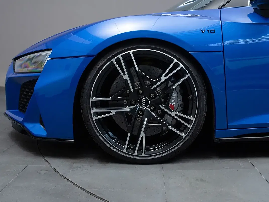 Audi R8 V10 - Thumbnail 9