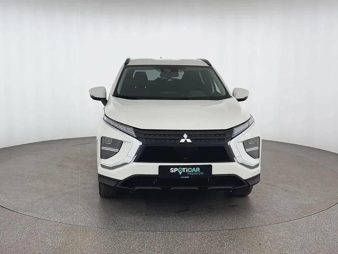 Mitsubishi Eclipse Cross 2.4 Hybrid 4WD Basis - foto 2