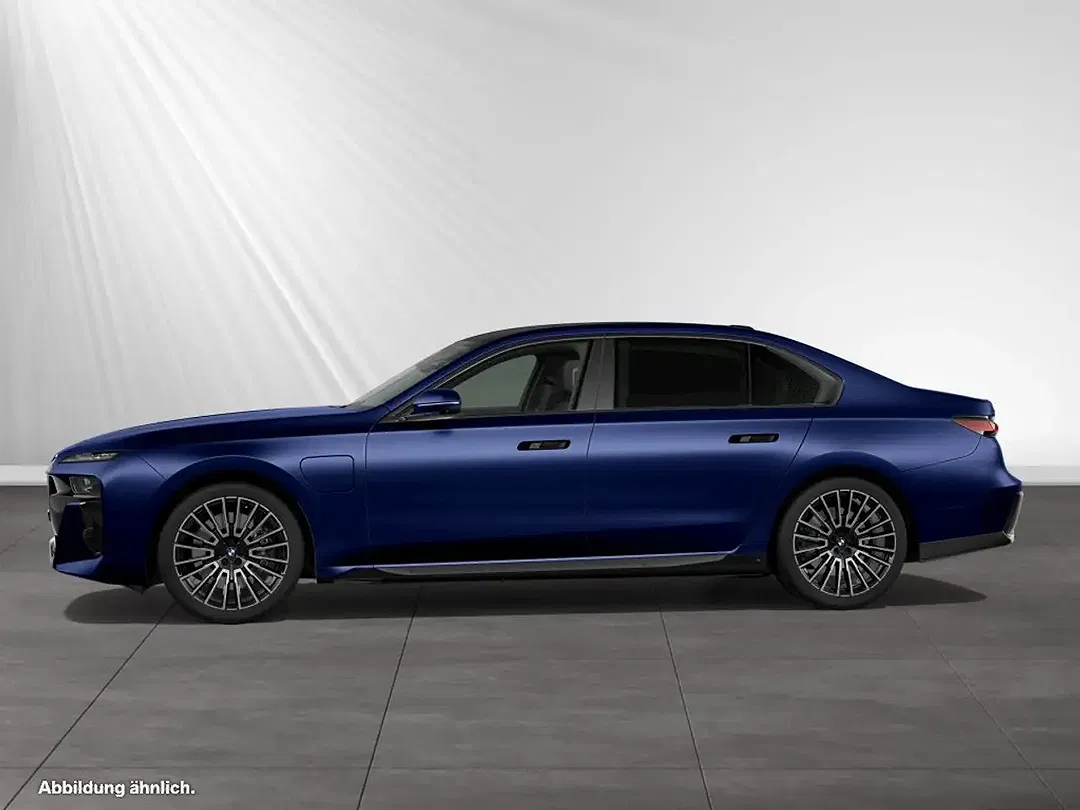 BMW 750 xDrive M Sport - Thumbnail 5