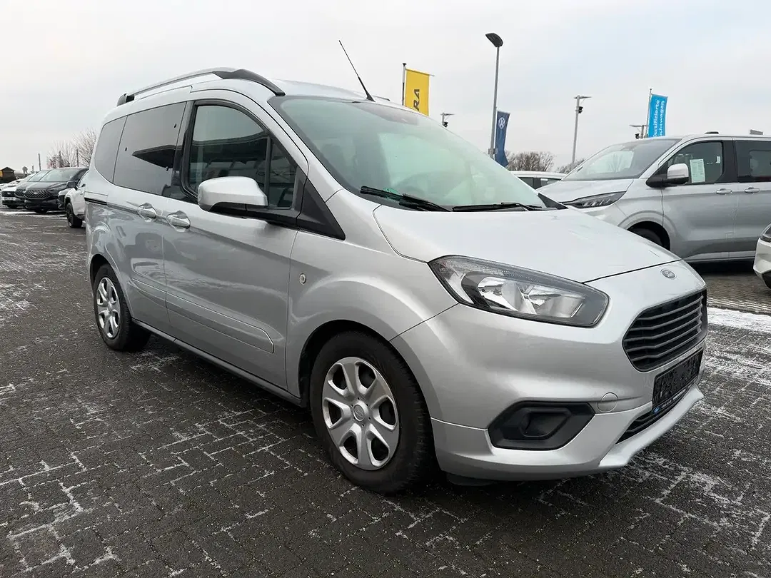 Ford Tourneo Courier Trend - Thumbnail 3