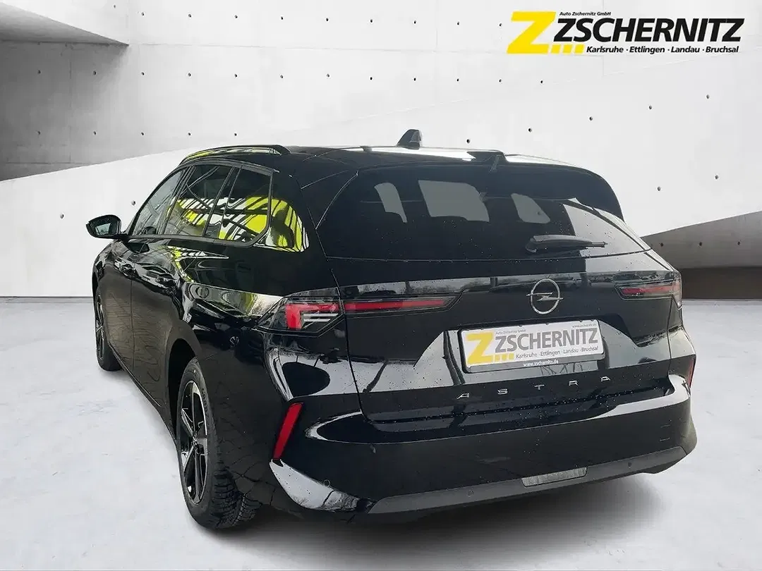 Opel Astra 1.2 Turbo GS - foto 2