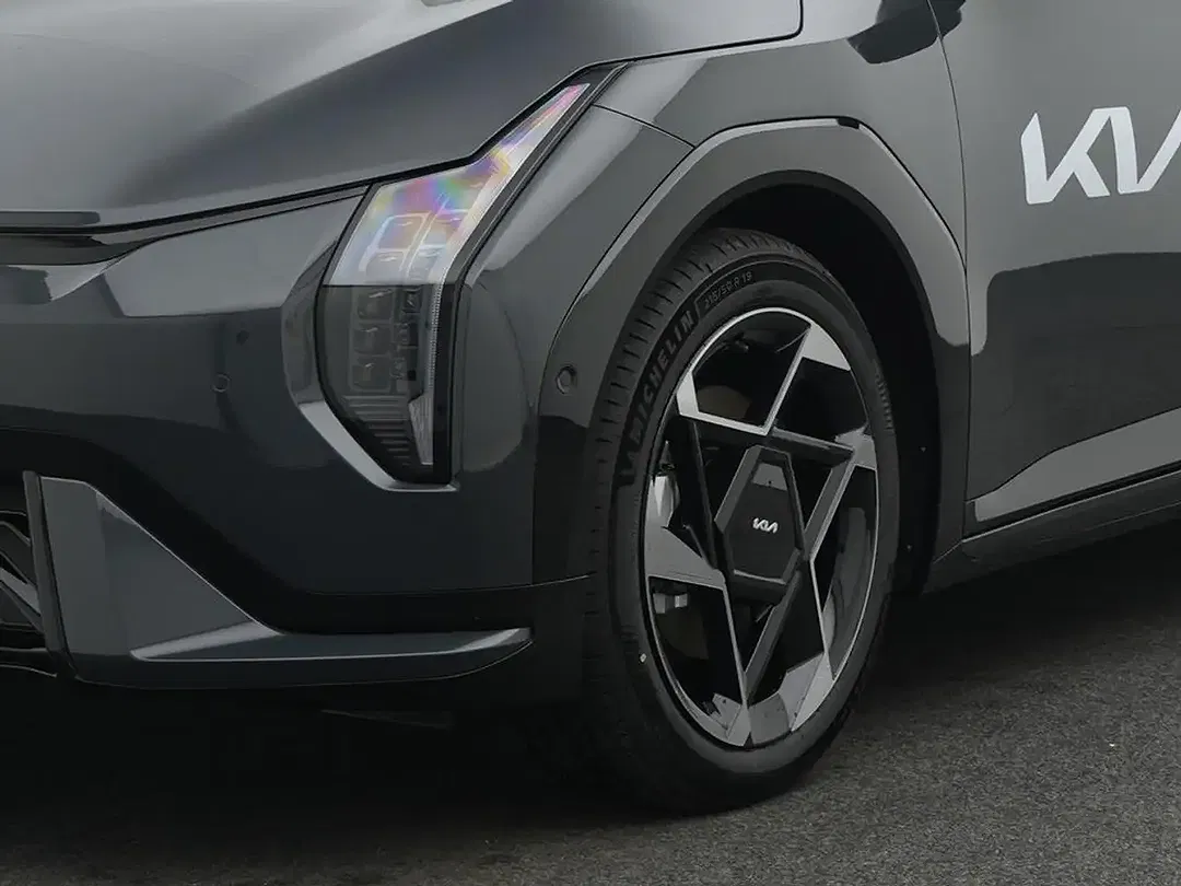 Kia EV4 GT-Line - Thumbnail 9