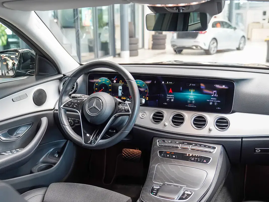 Mercedes-Benz E 220 Avantgarde - Thumbnail 10