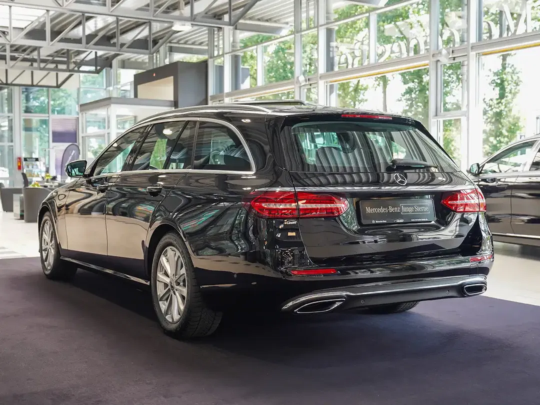 Mercedes-Benz E 220 Avantgarde - Thumbnail 5