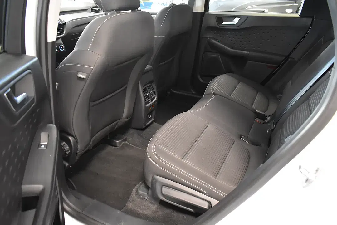 Ford Kuga PHEV Titanium - Thumbnail 14