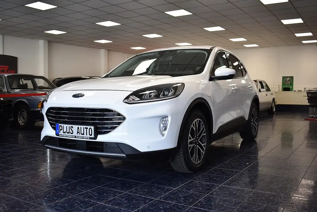 Ford Kuga PHEV Titanium - Thumbnail 3