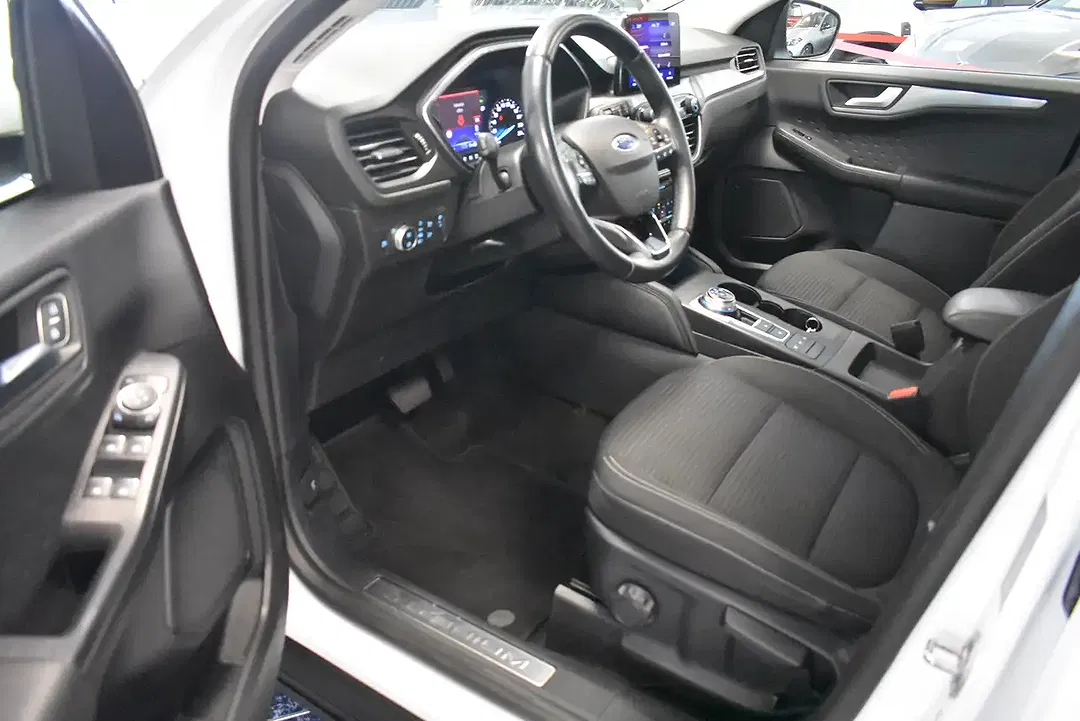 Ford Kuga PHEV Titanium - Thumbnail 6