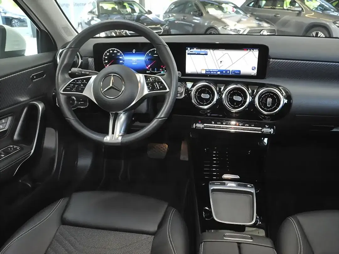 Mercedes-Benz A 200 AUT - Thumbnail 10