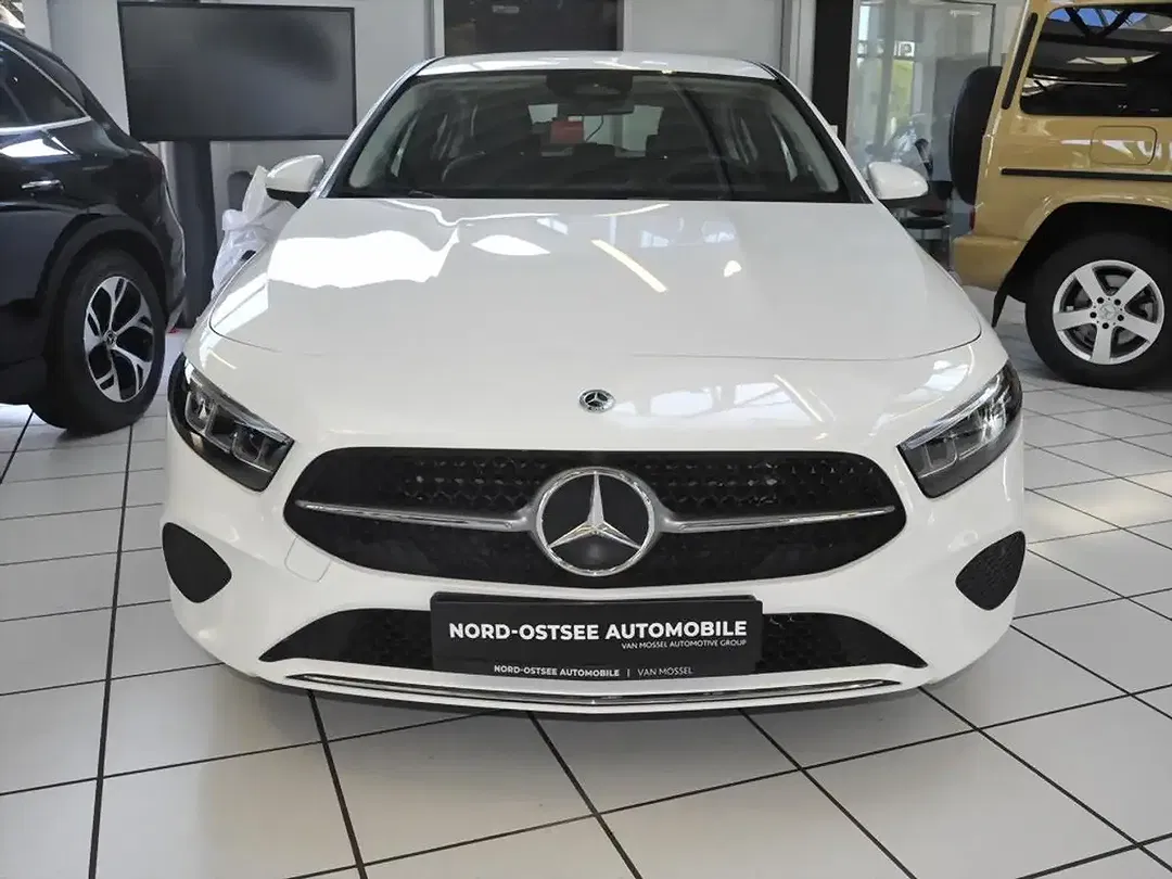 Mercedes-Benz A 200 AUT - Thumbnail 4