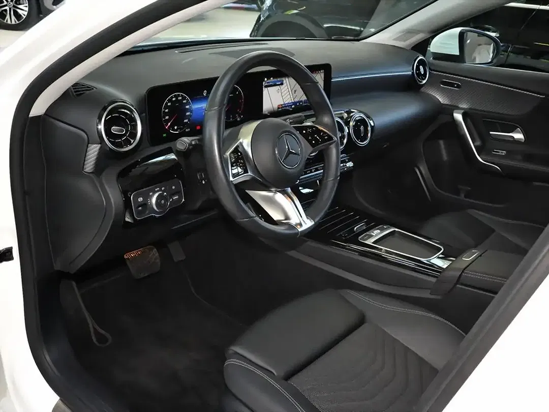 Mercedes-Benz A 200 AUT - Thumbnail 9