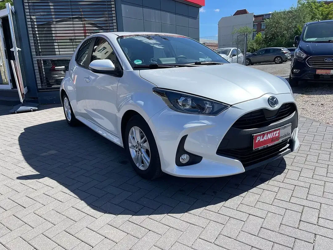 Mazda 2 - Thumbnail 3