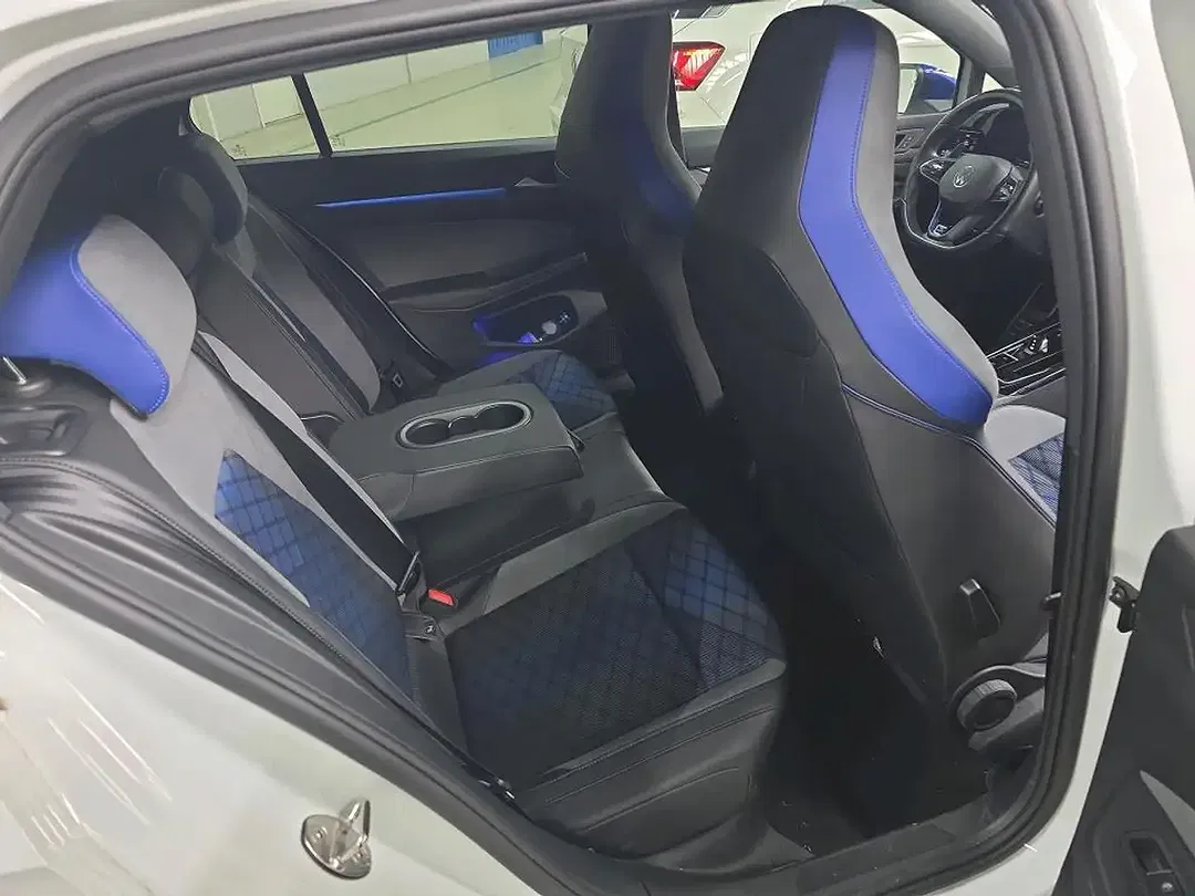 Volkswagen Golf 4Motion R Performance 20-Years - Thumbnail 8