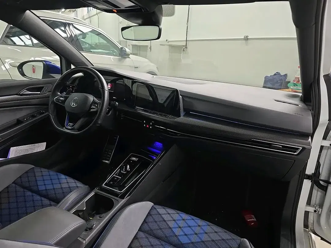 Volkswagen Golf 4Motion R Performance 20-Years - Thumbnail 9