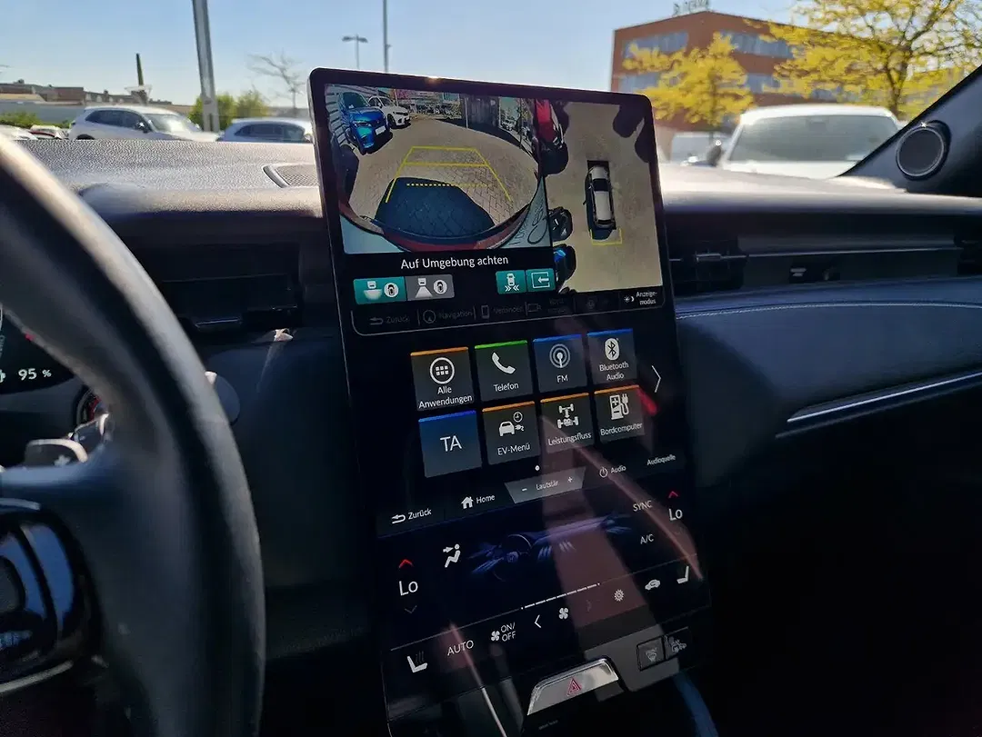 Honda e:Ny1 - Thumbnail 16