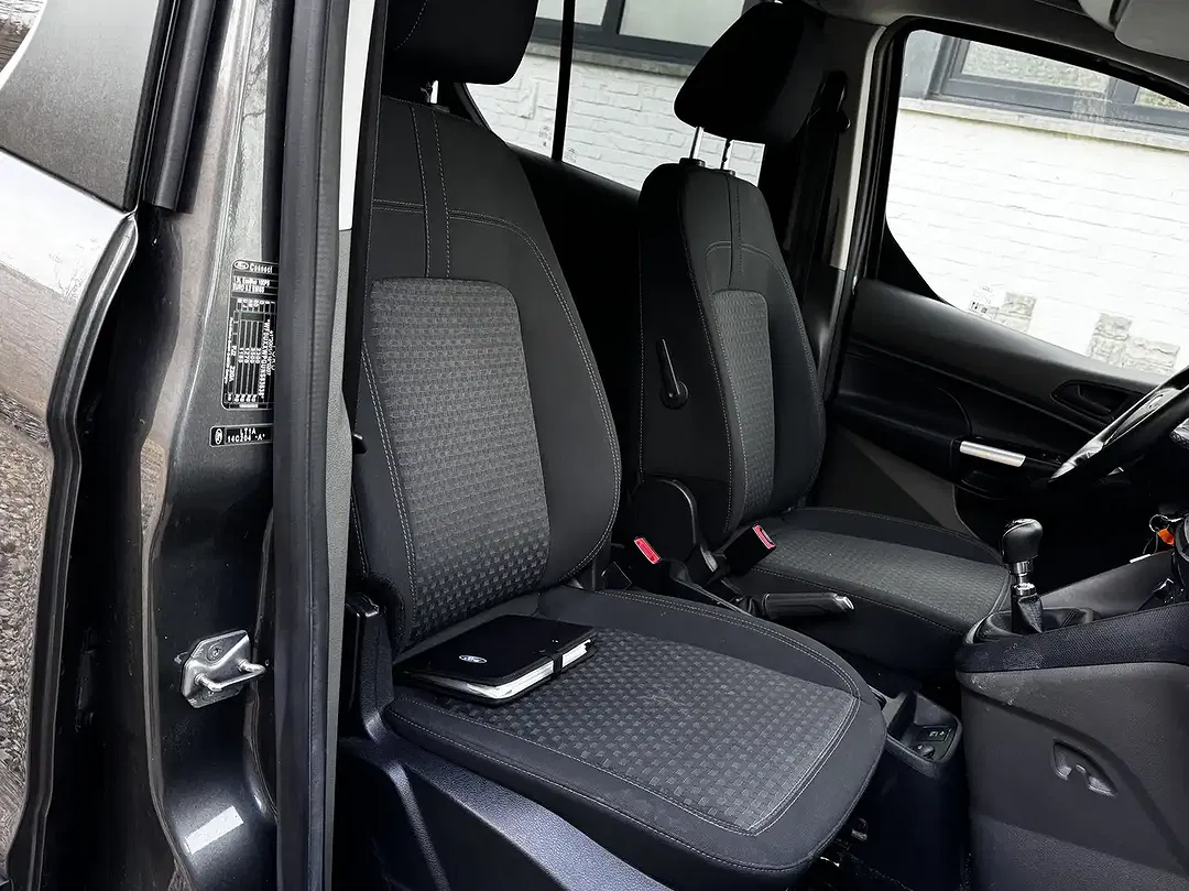 Ford Tourneo Connect 1.5 TDCi Titanium - Thumbnail 12