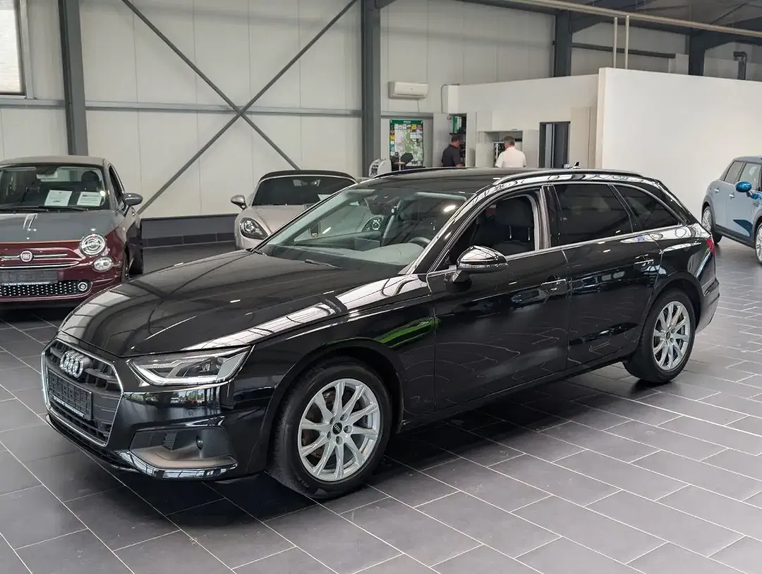 Audi A4 35 TFSI S tronic Avant - foto 1