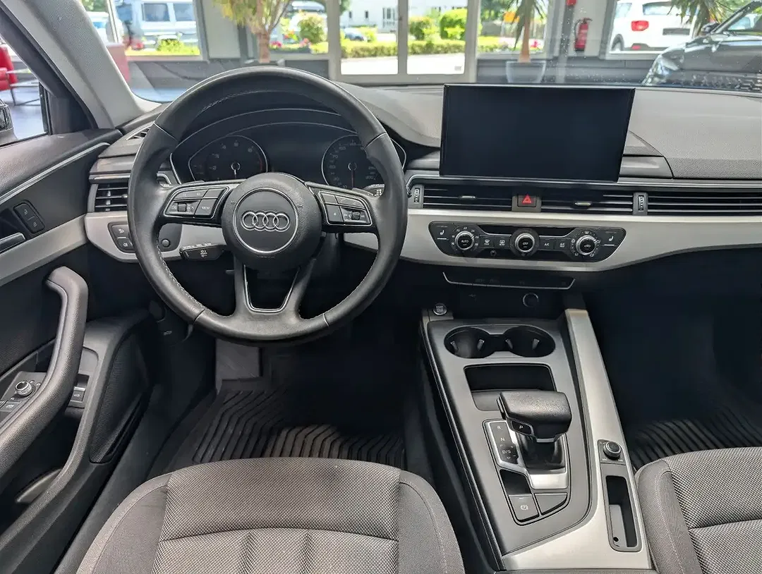 Audi A4 35 TFSI S tronic Avant - Thumbnail 9