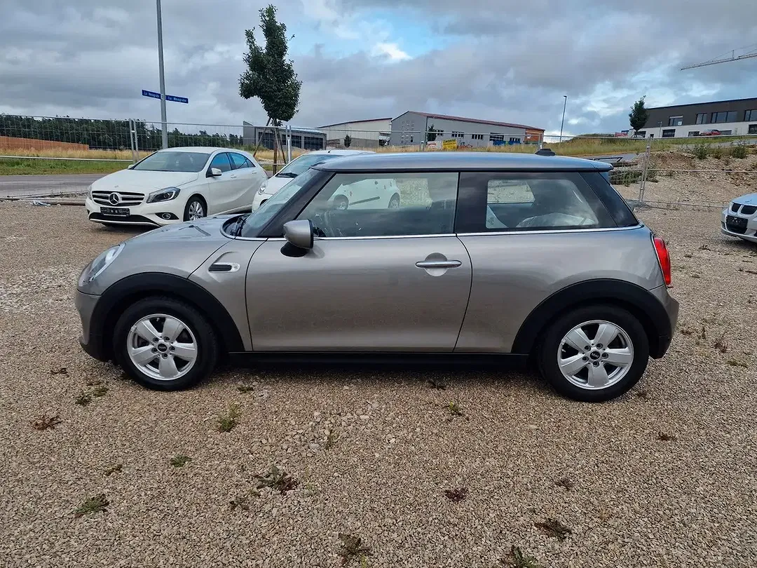 MINI One - Thumbnail 5