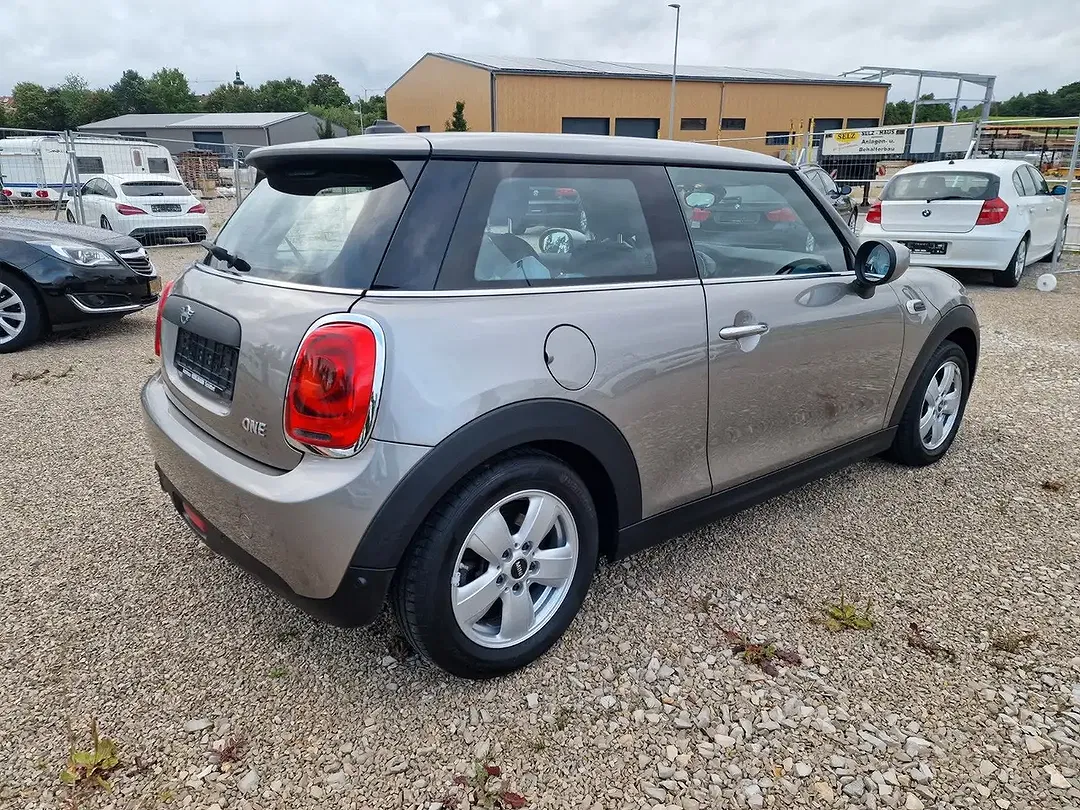 MINI One - Thumbnail 6