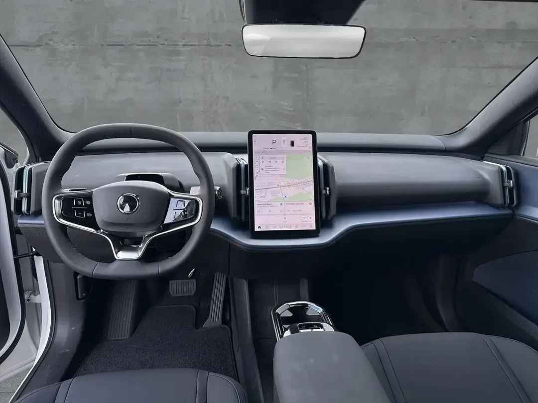 Volvo EX30 Extended Range Plus - Thumbnail 10