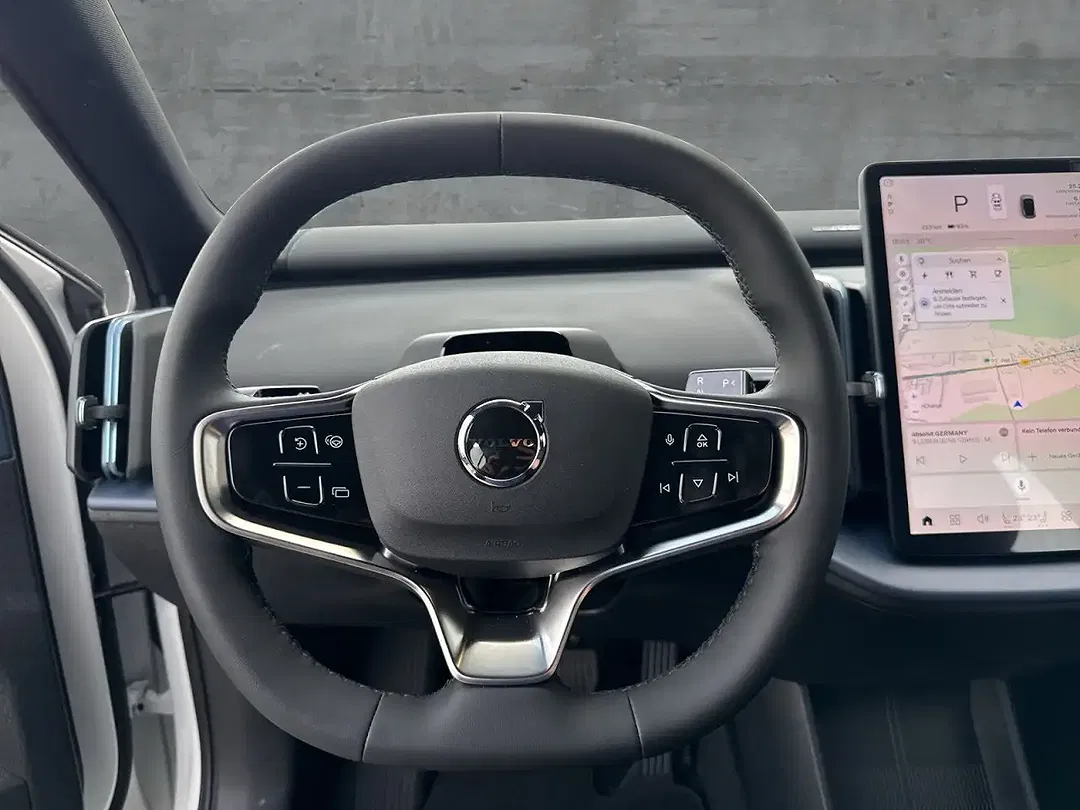 Volvo EX30 Extended Range Plus - Thumbnail 13