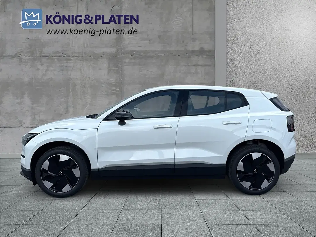 Volvo EX30 Extended Range Plus - Thumbnail 3