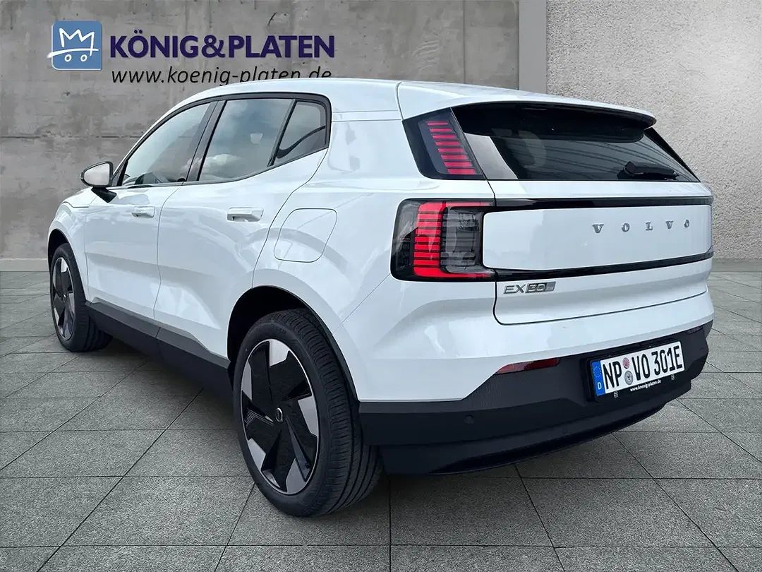 Volvo EX30 Extended Range Plus - Thumbnail 4