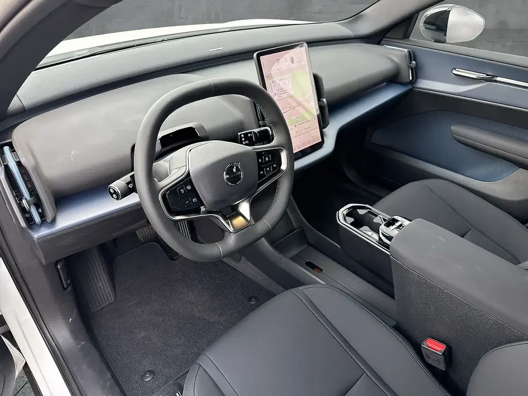 Volvo EX30 Extended Range Plus - Thumbnail 9