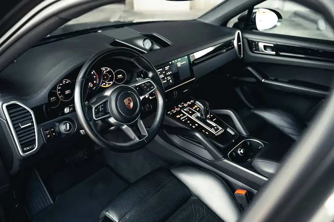 Porsche Cayenne E-Hybrid Coupe - Thumbnail 10