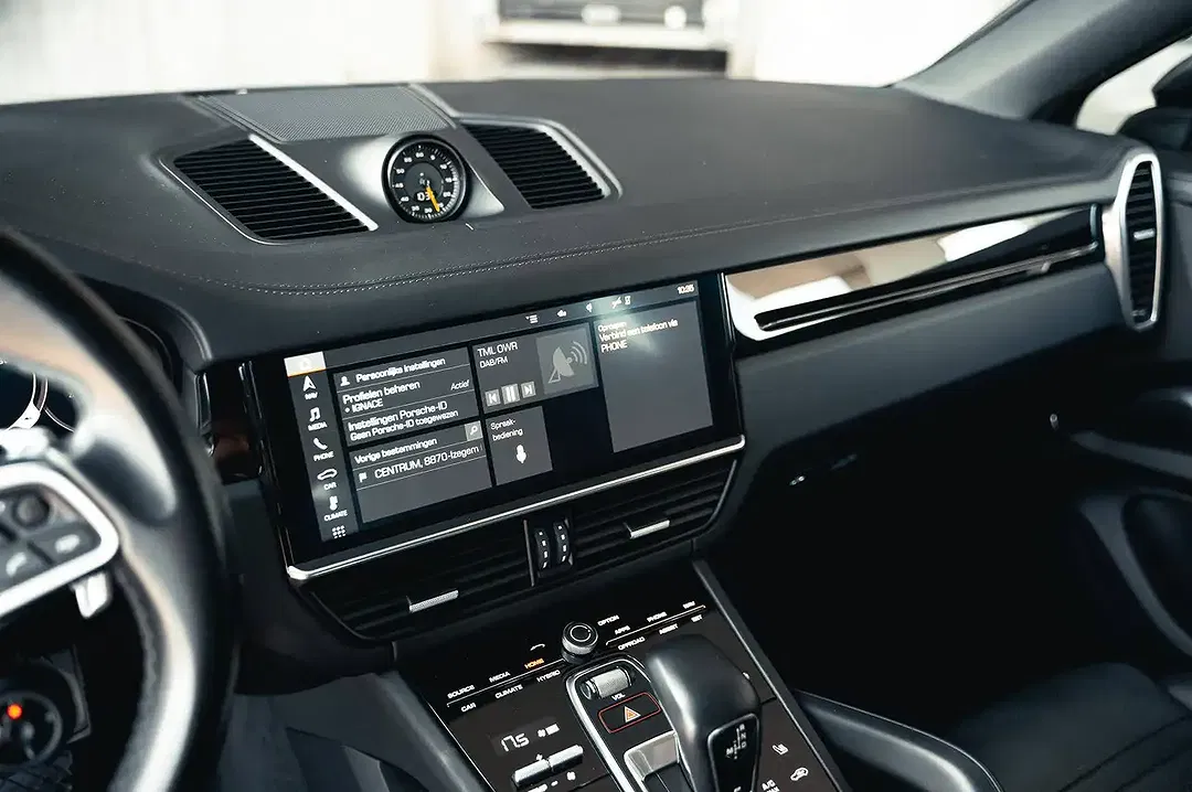 Porsche Cayenne E-Hybrid Coupe - Thumbnail 13