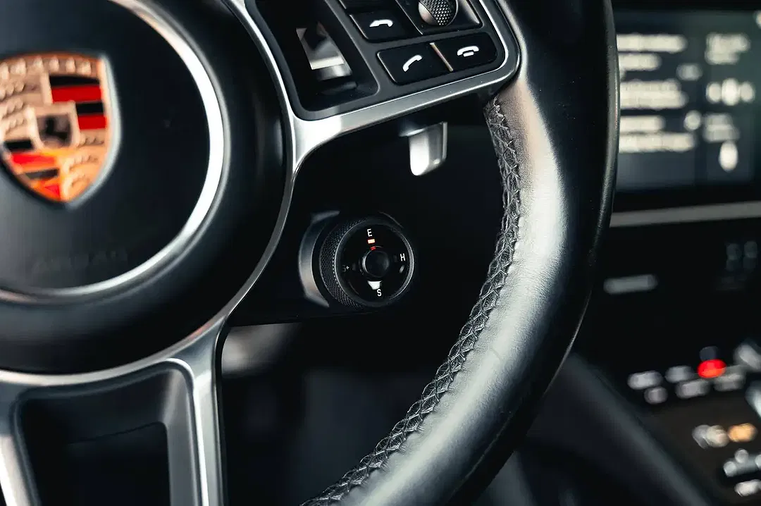 Porsche Cayenne E-Hybrid Coupe - Thumbnail 14