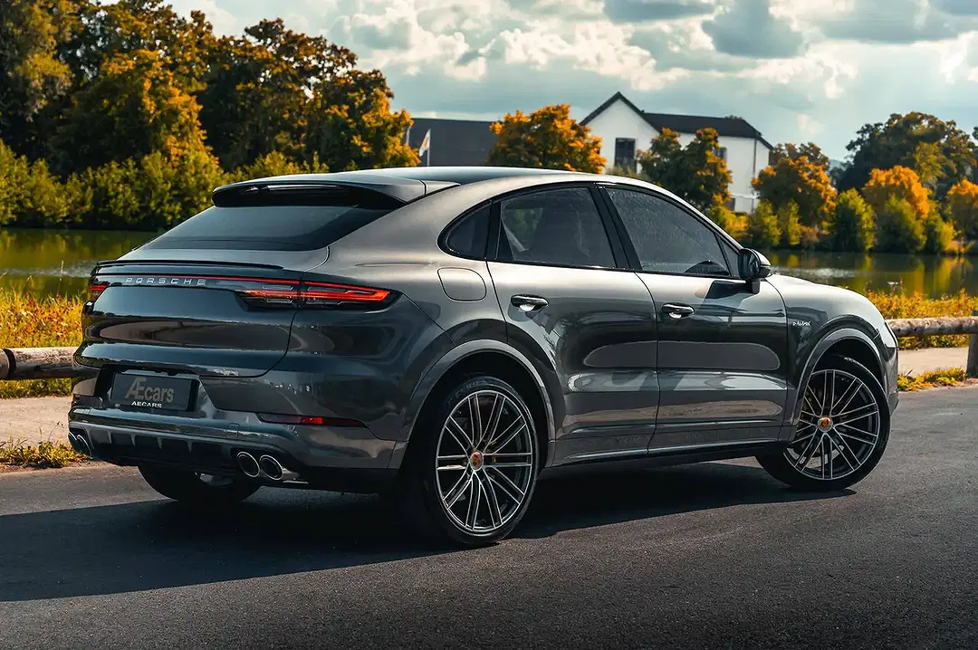 Porsche Cayenne E-Hybrid Coupe - foto 2