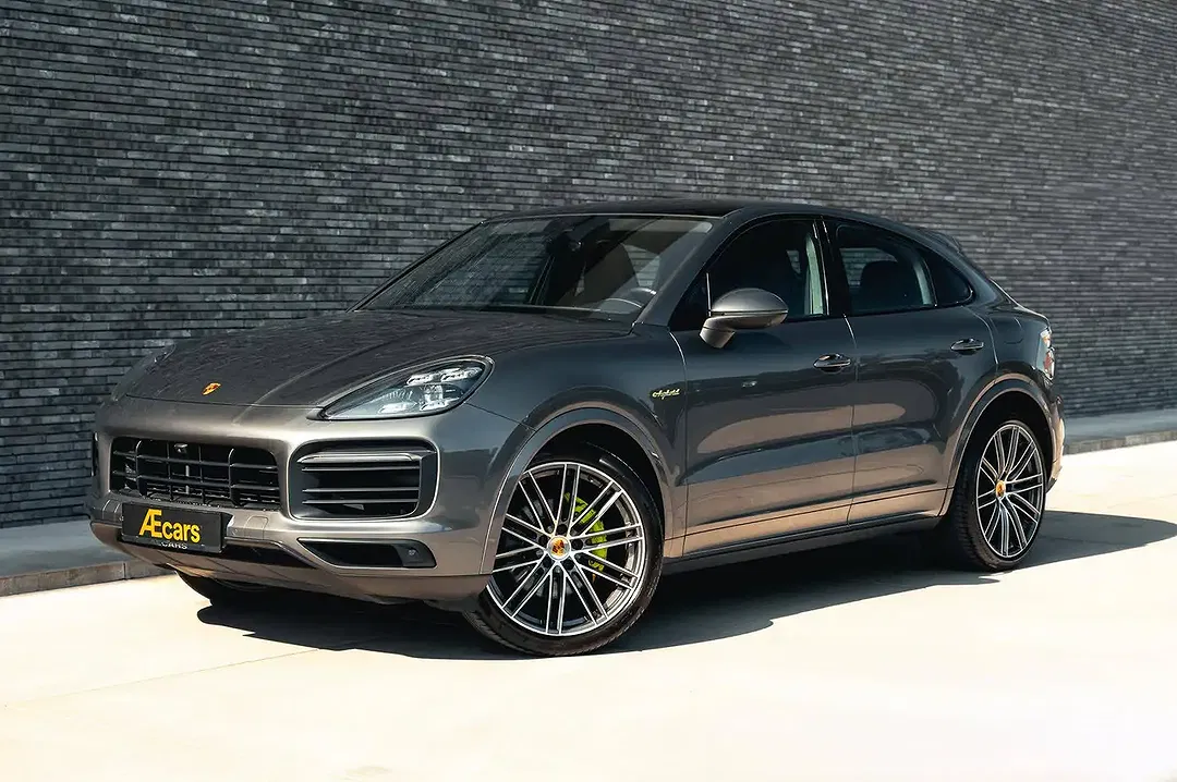 Porsche Cayenne E-Hybrid Coupe - Thumbnail 3