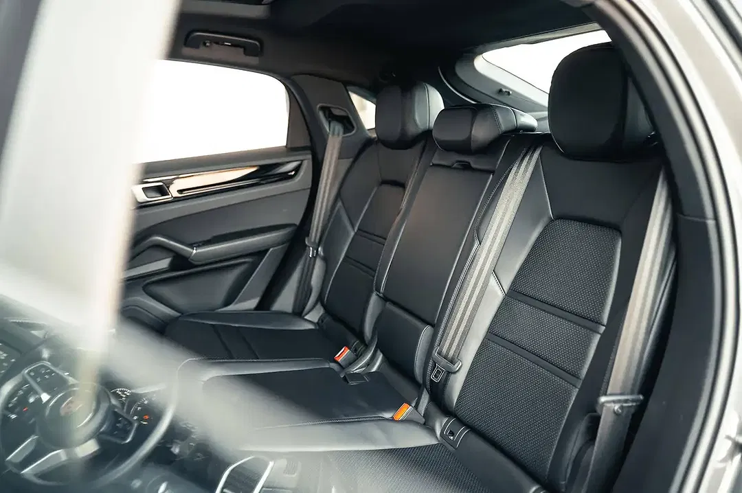 Porsche Cayenne E-Hybrid Coupe - Thumbnail 6