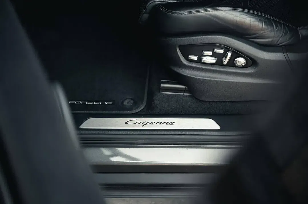 Porsche Cayenne E-Hybrid Coupe - Thumbnail 8