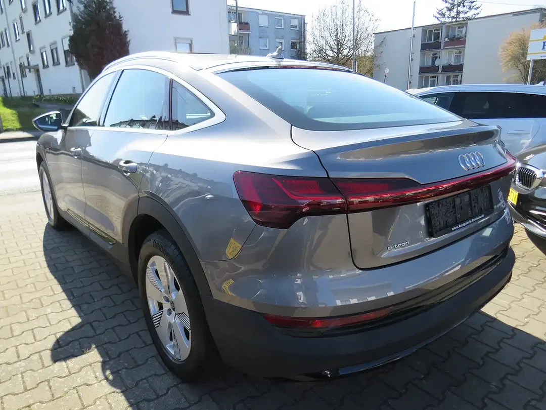 Audi e-tron 55 quattro Sportback - Thumbnail 4