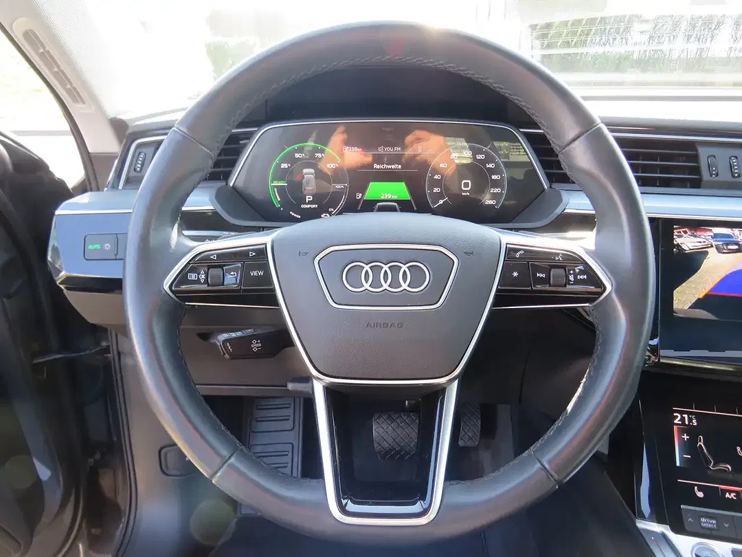 Audi e-tron 55 quattro Sportback - Thumbnail 9