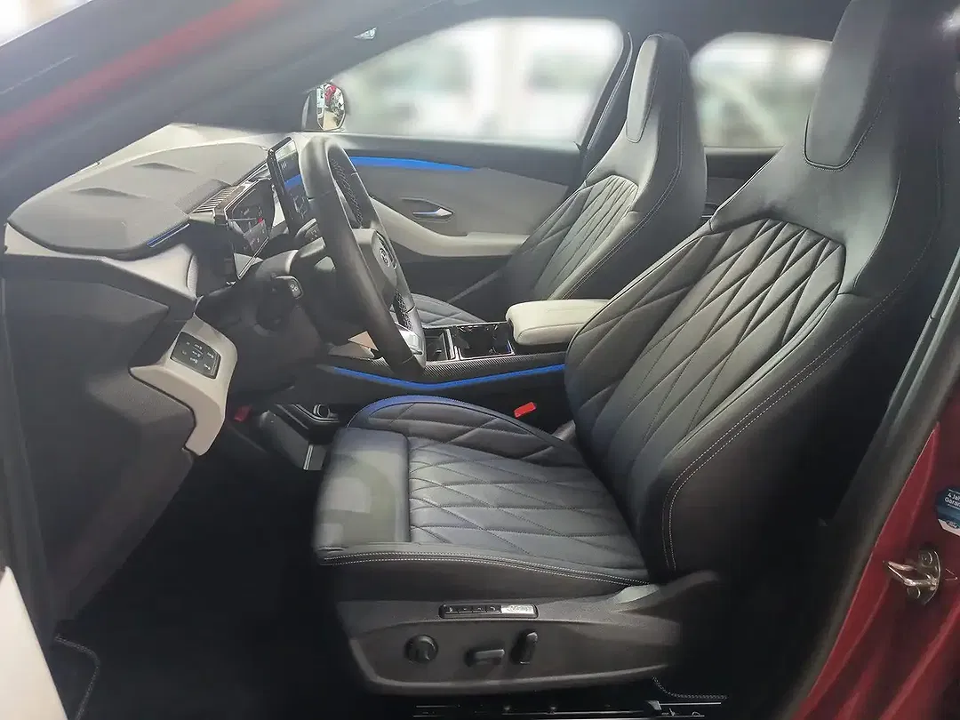 Ford Explorer Extended Range Premium - Thumbnail 10