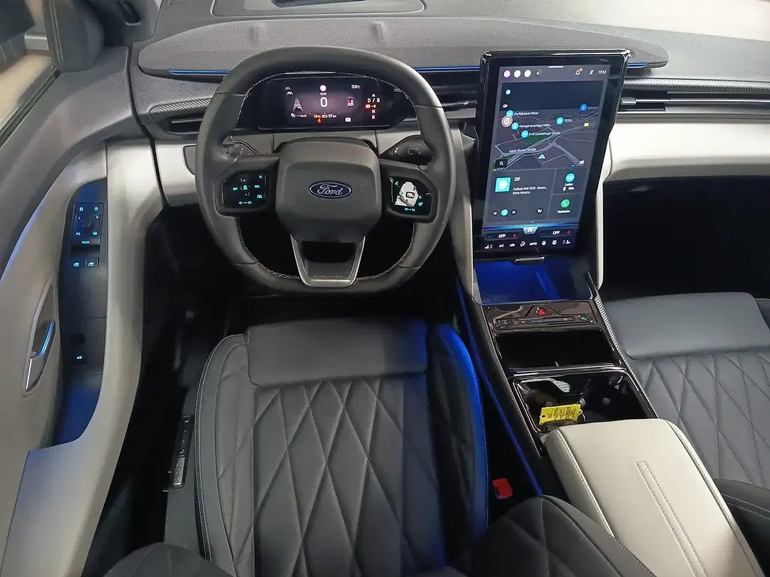Ford Explorer Extended Range Premium - Thumbnail 12
