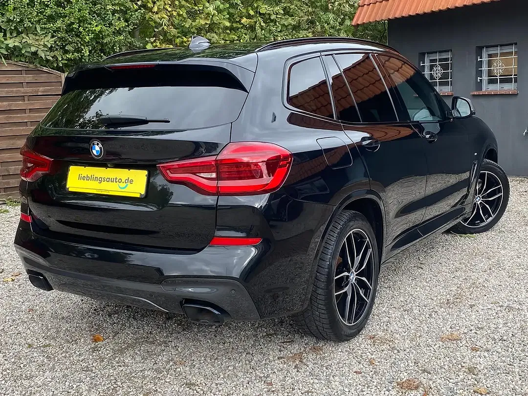 BMW X3 M - Thumbnail 3