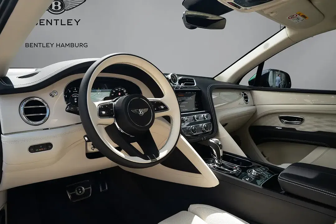 Bentley Bentayga 4.0 V8 EWB Azure - Thumbnail 9