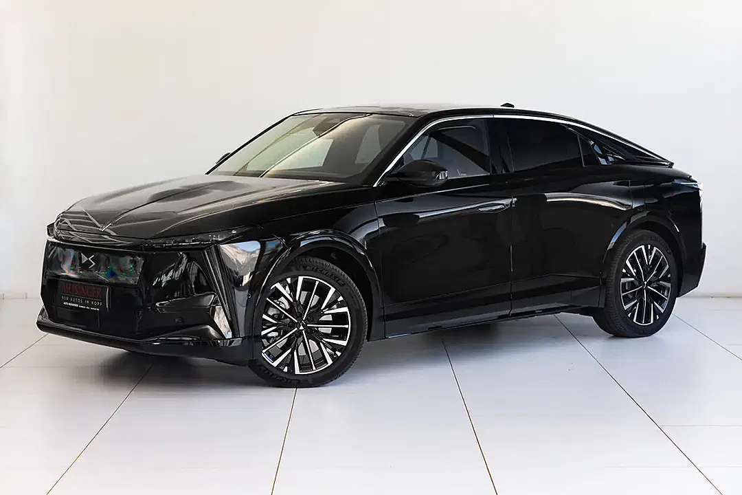 DS Automobiles N°8 - foto 1