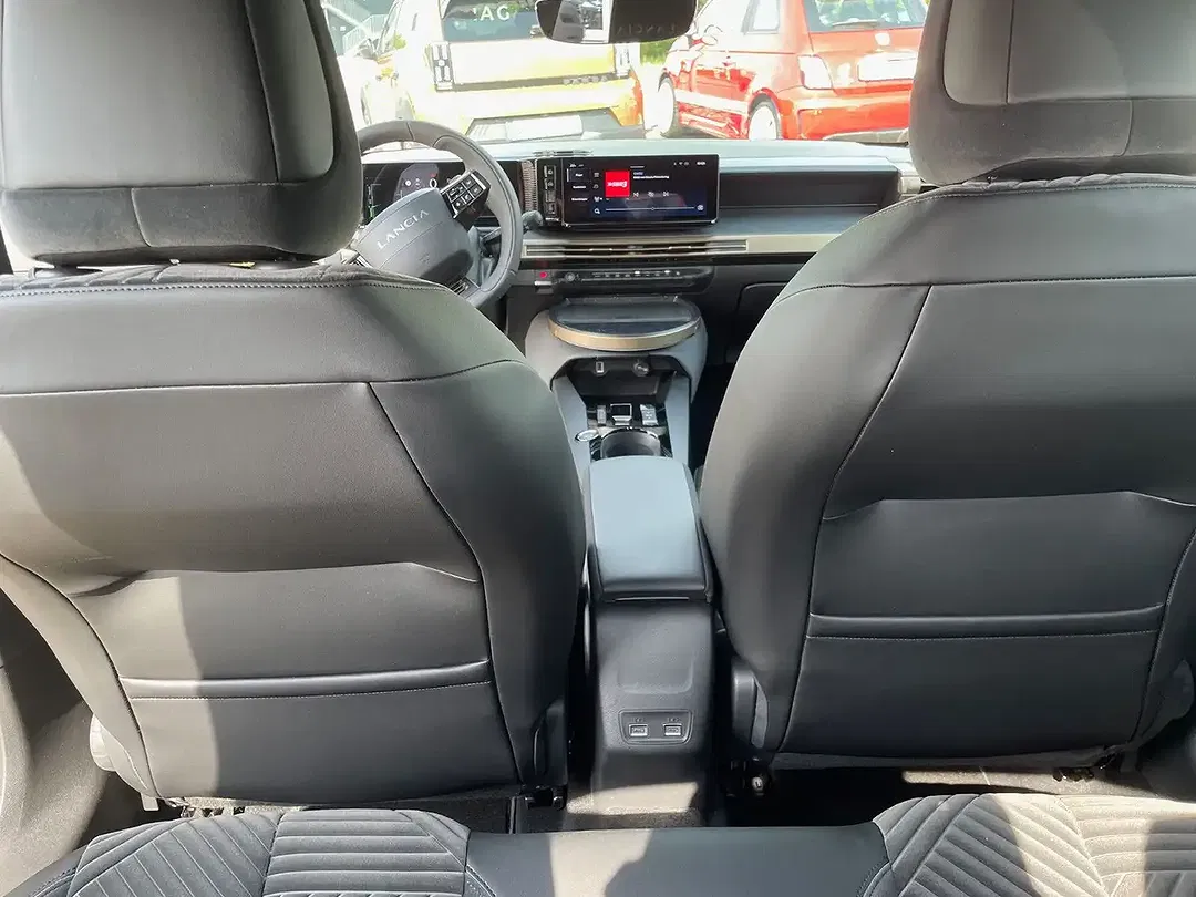 Lancia Ypsilon 1.2 MHEV AUT LX - Thumbnail 10