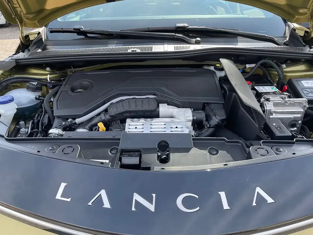 Lancia Ypsilon 1.2 MHEV AUT LX - foto 11