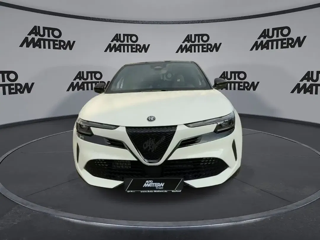 Alfa Romeo Junior 1.2 VGT MHEV - Thumbnail 3