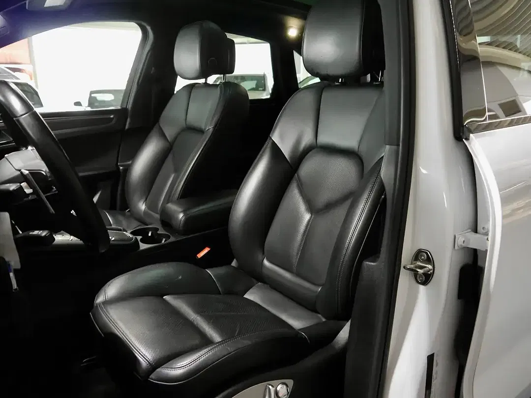 Porsche Macan Sport Design - Thumbnail 4