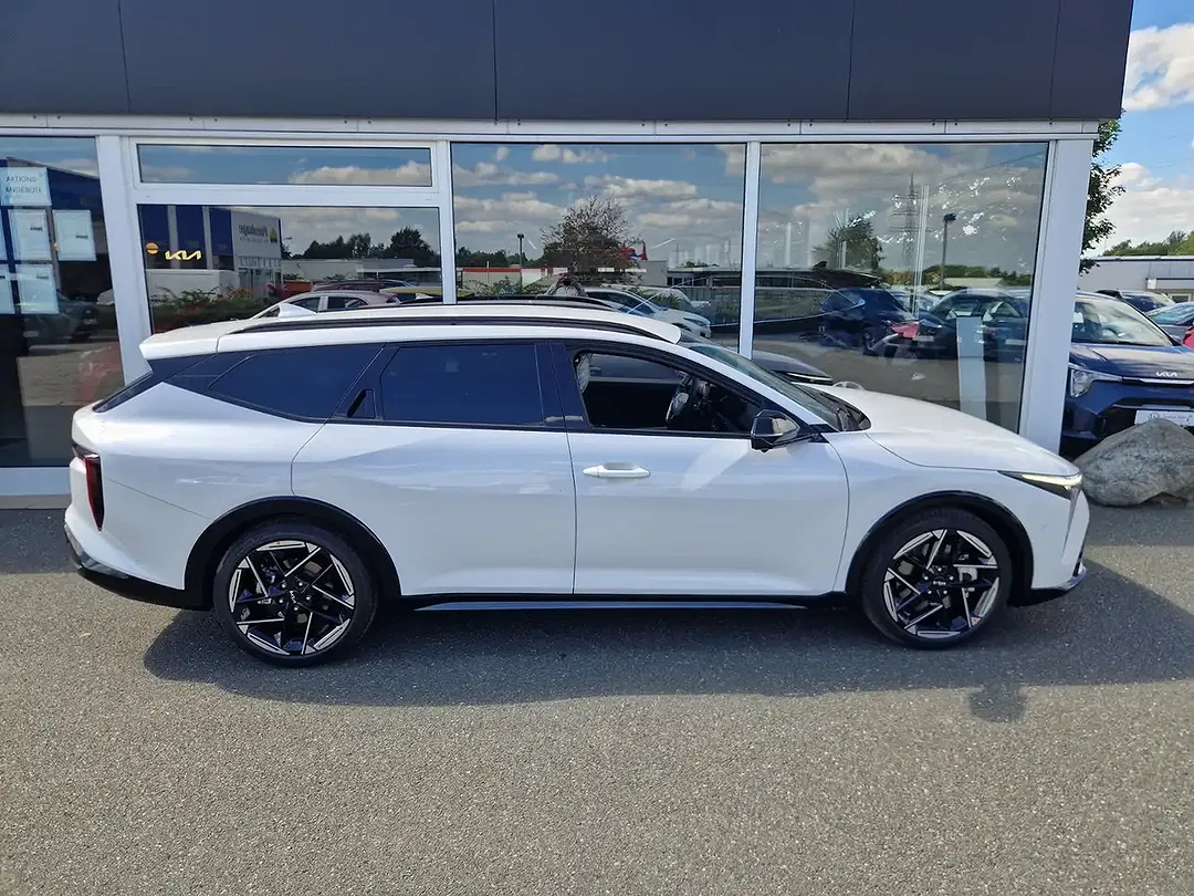 Kia K4 1.6 T-GDI DCT GT-Line - Thumbnail 6