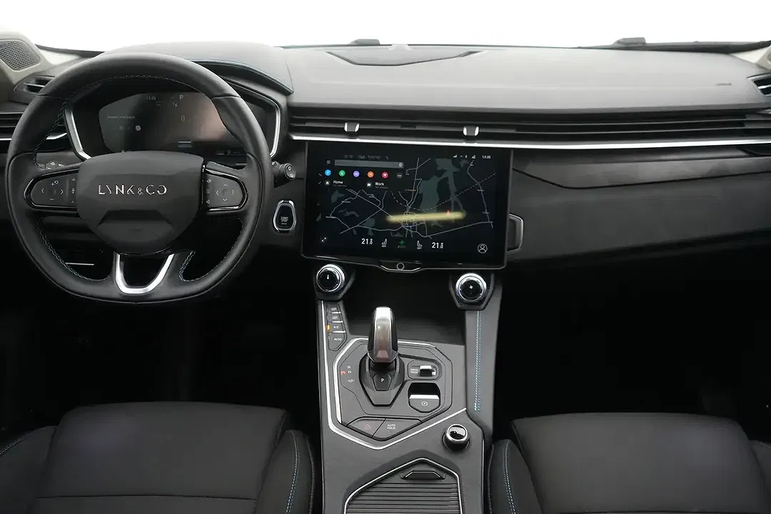 Lynk & Co 01 - Thumbnail 13