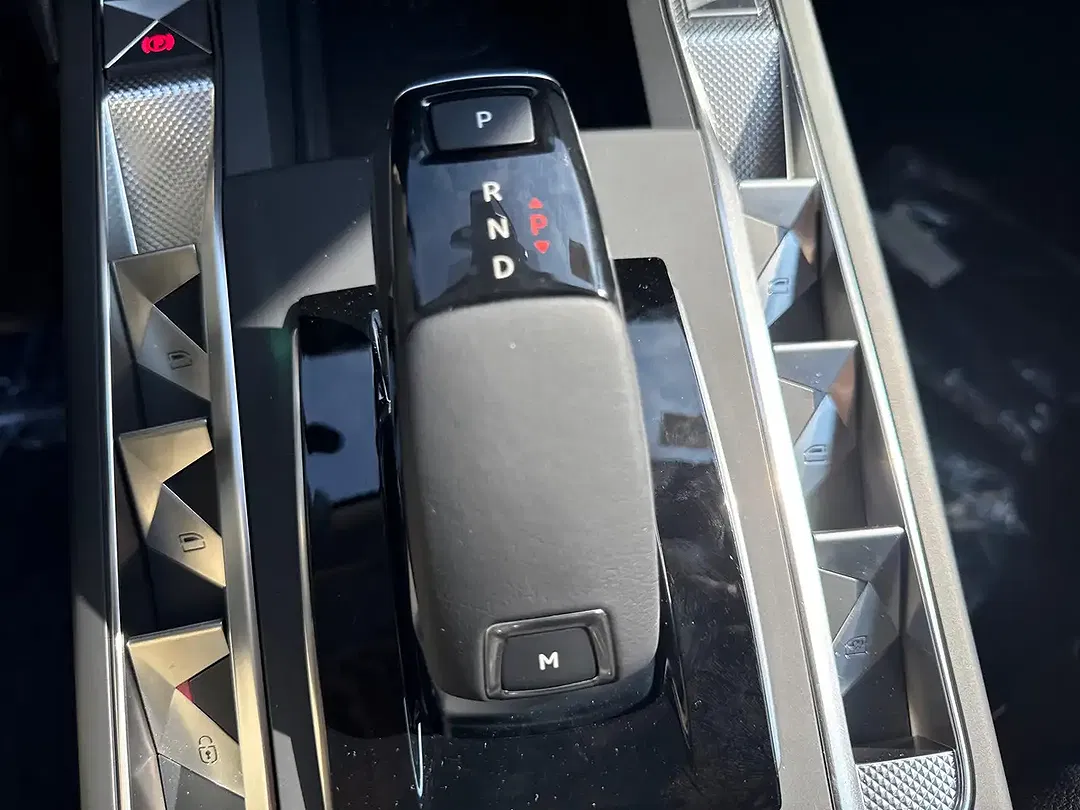 DS Automobiles DS 3 - Thumbnail 11