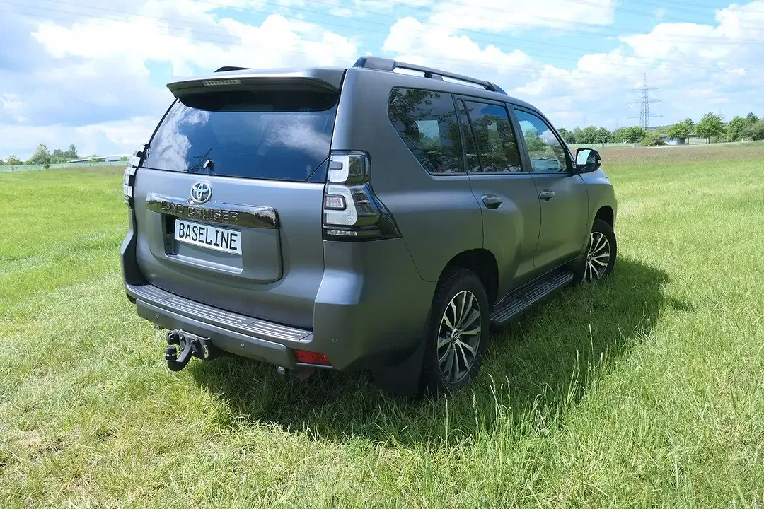 Toyota Land Cruiser - Thumbnail 10